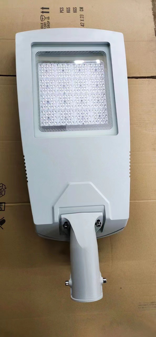 ĐÈN ĐƯỜNG LED HTK 001- 100W